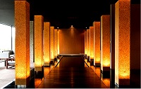 箱根湯本の旅館でホテルのようなロビーでお出迎え　あうら橘